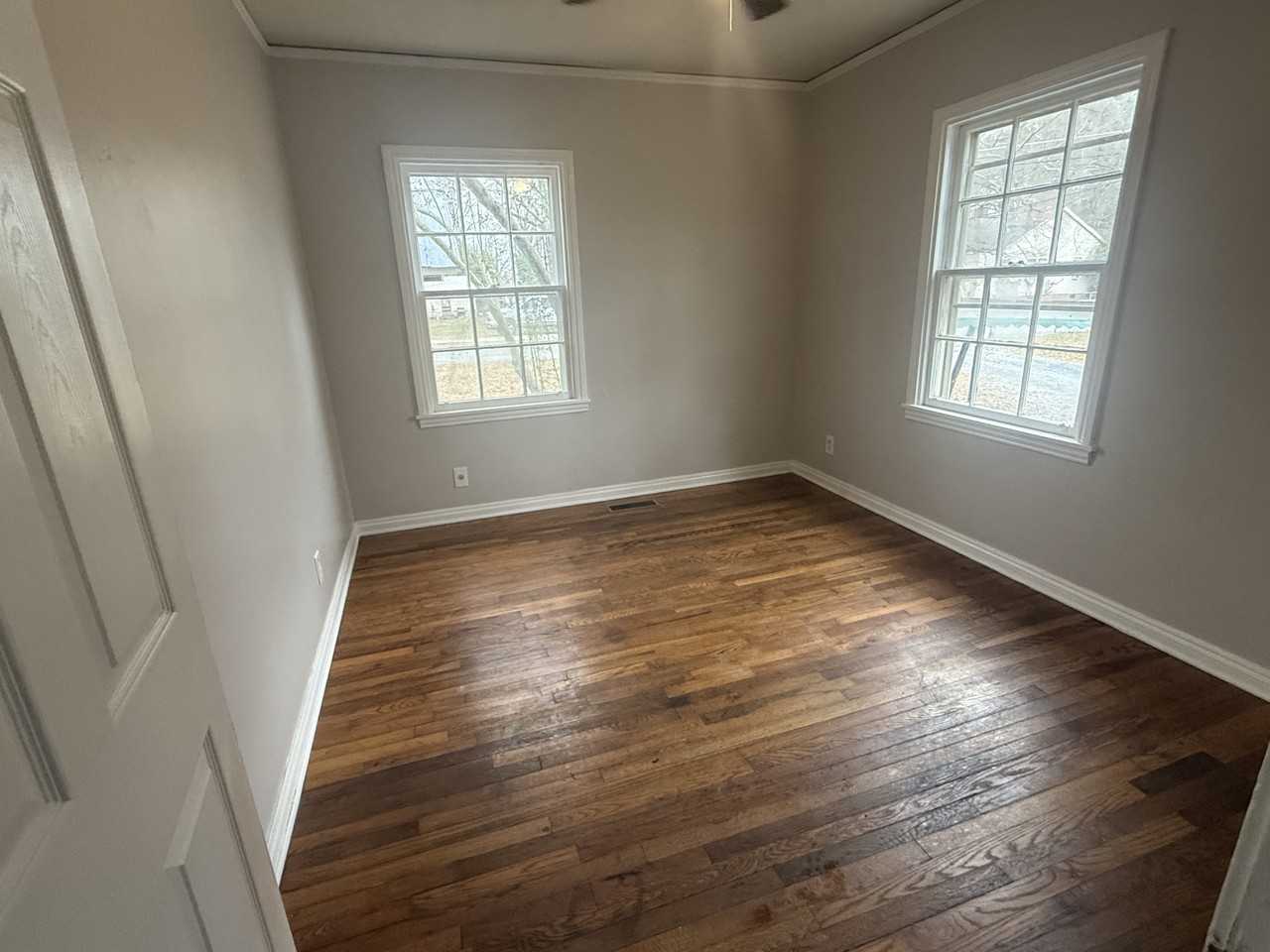 605 Shannon Cir Ne #1 - Photo 6 of 7