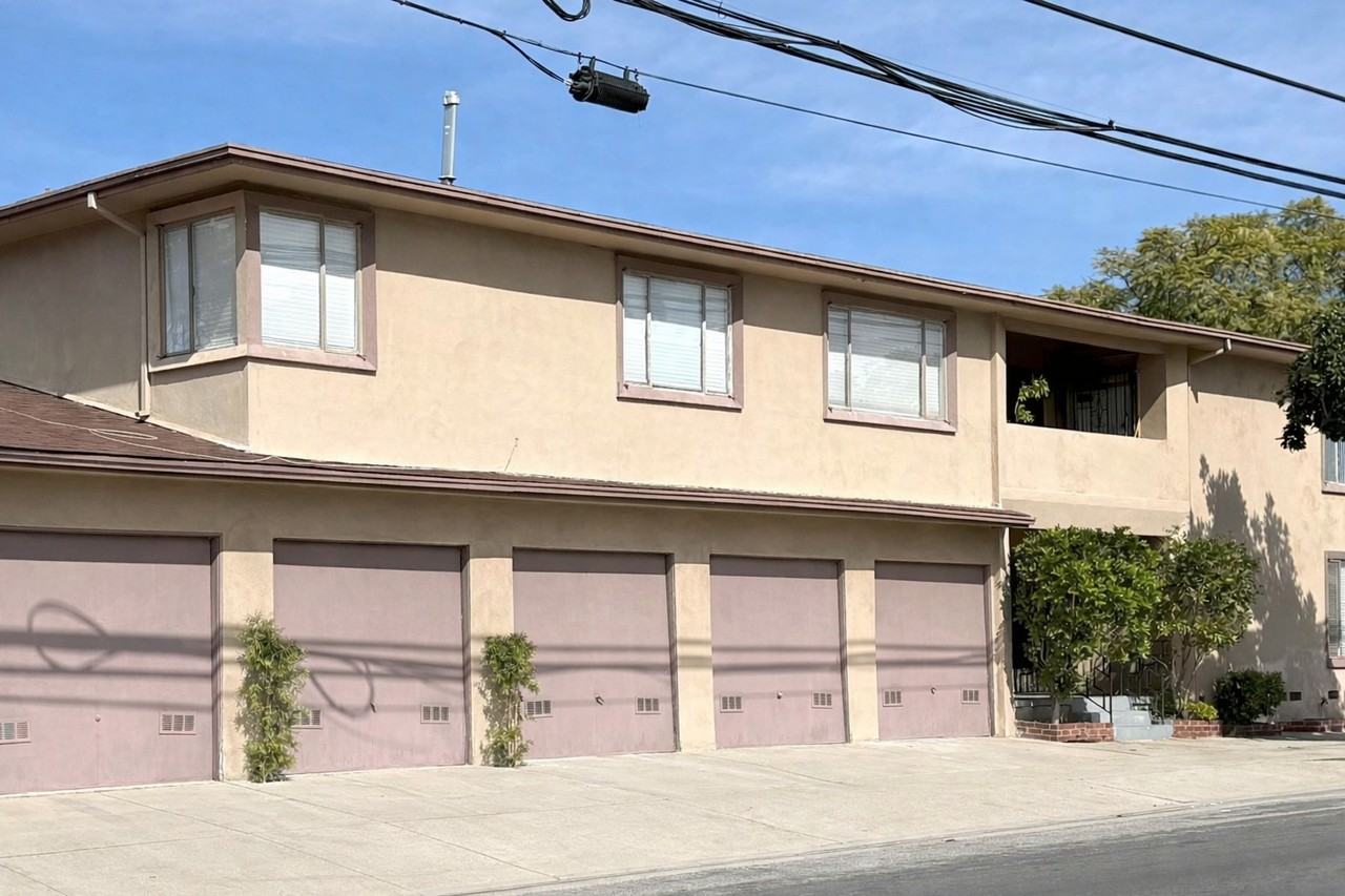 3705 Coliseum St #3705