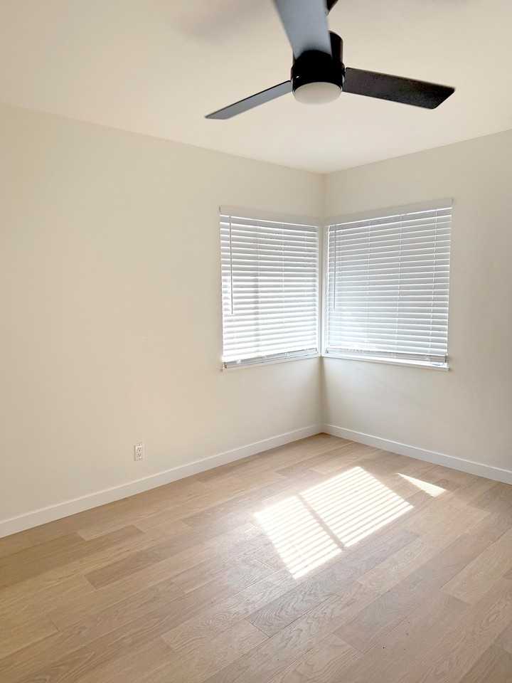 3705 Coliseum St #3705 - Photo 4 of 9