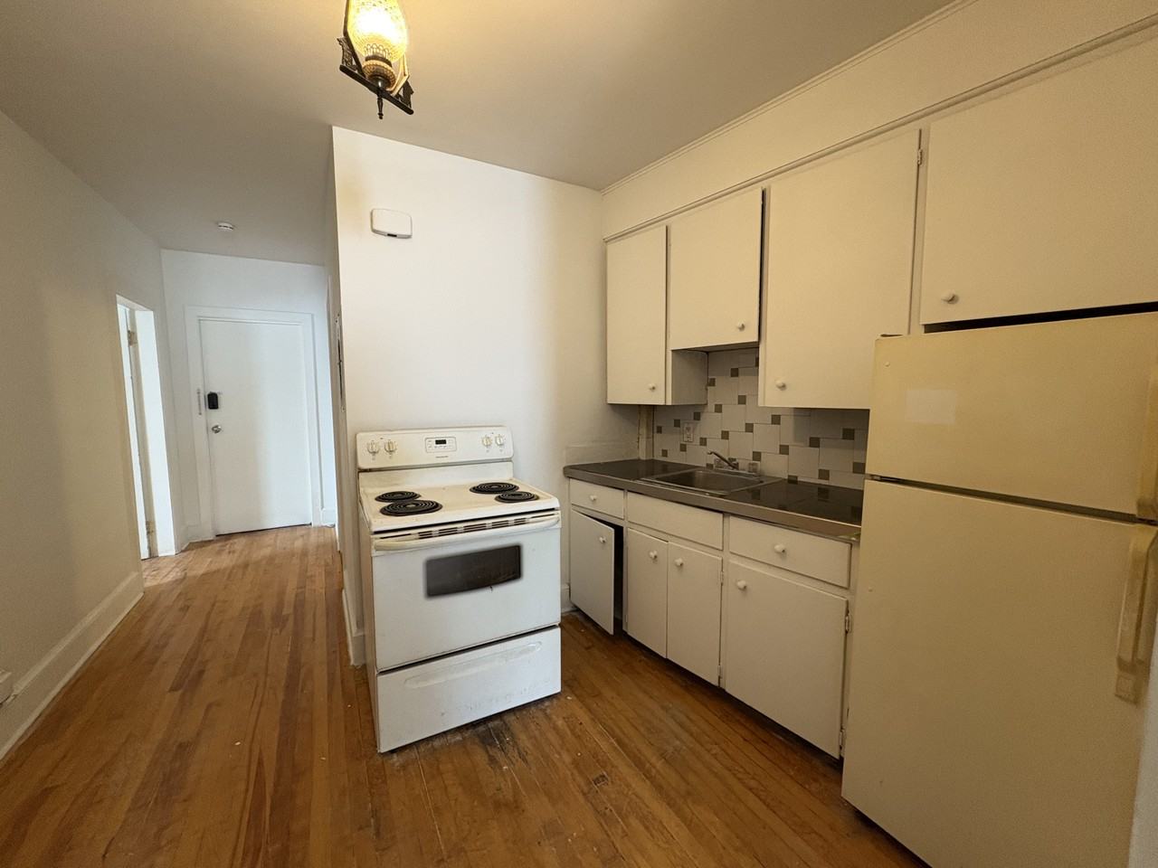 325 Main St #1 - Photo 2 of 8