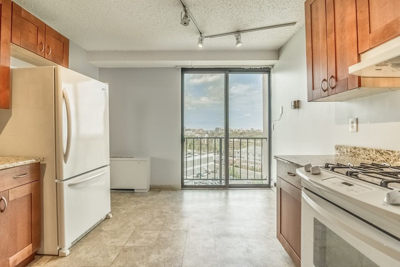 4141 N Henderson Rd #1 - Photo 6 of 14