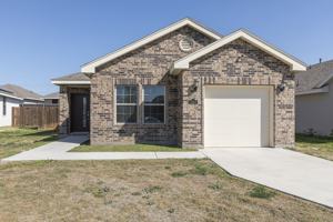 featured image of 1331 E Candor Dr #1