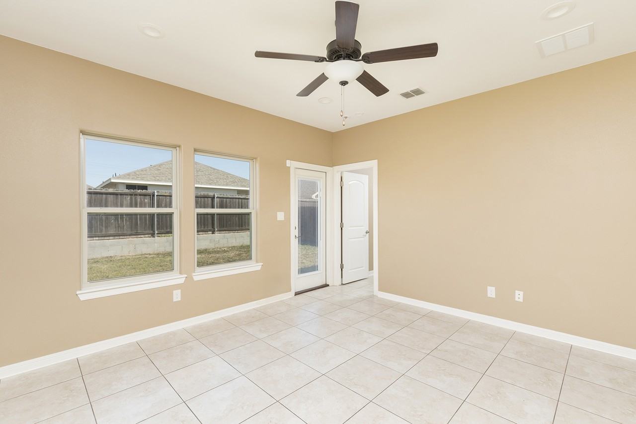 1331 E Candor Dr #1 - Photo 2 of 15