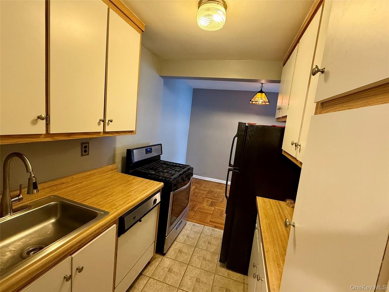 277 Bronx River Rd Apt 3m - Photo 5 of 9