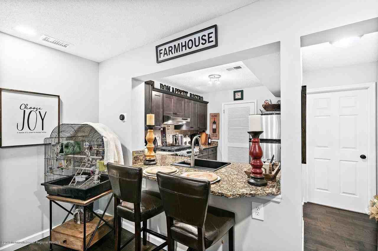 49 Richmond Ct - Photo 5 of 18