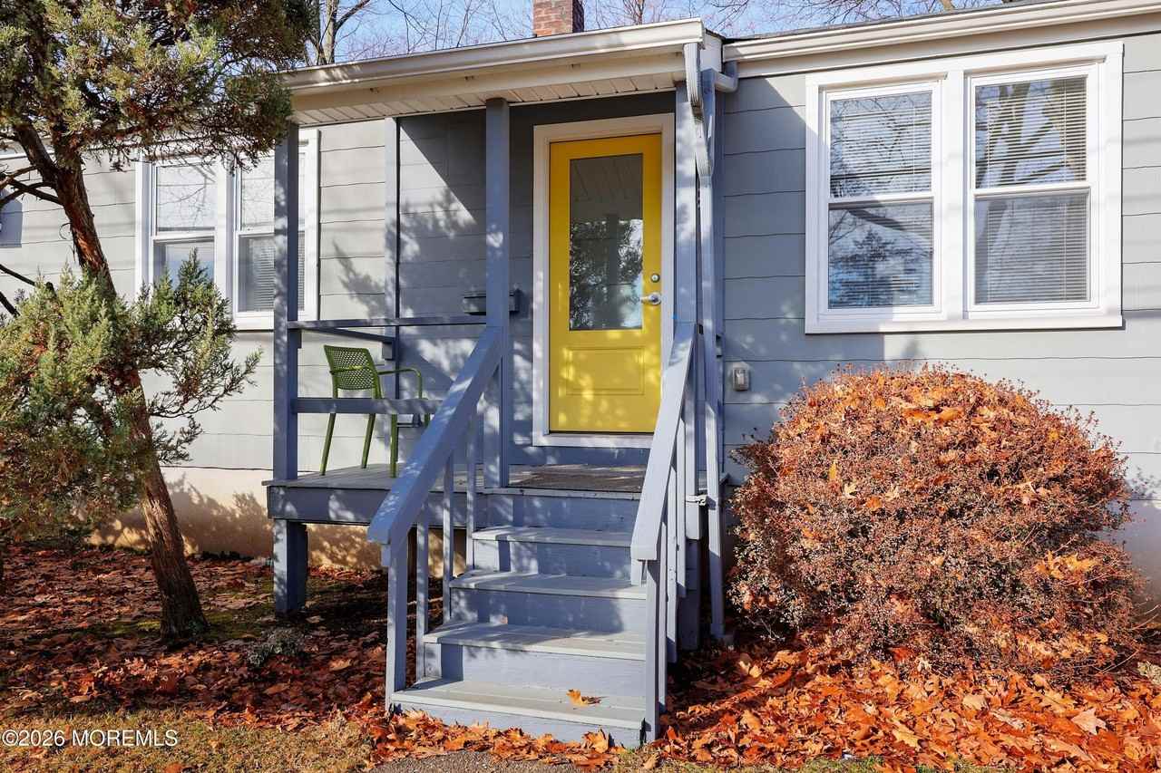 29 Degraw Ave - Photo 2 of 36