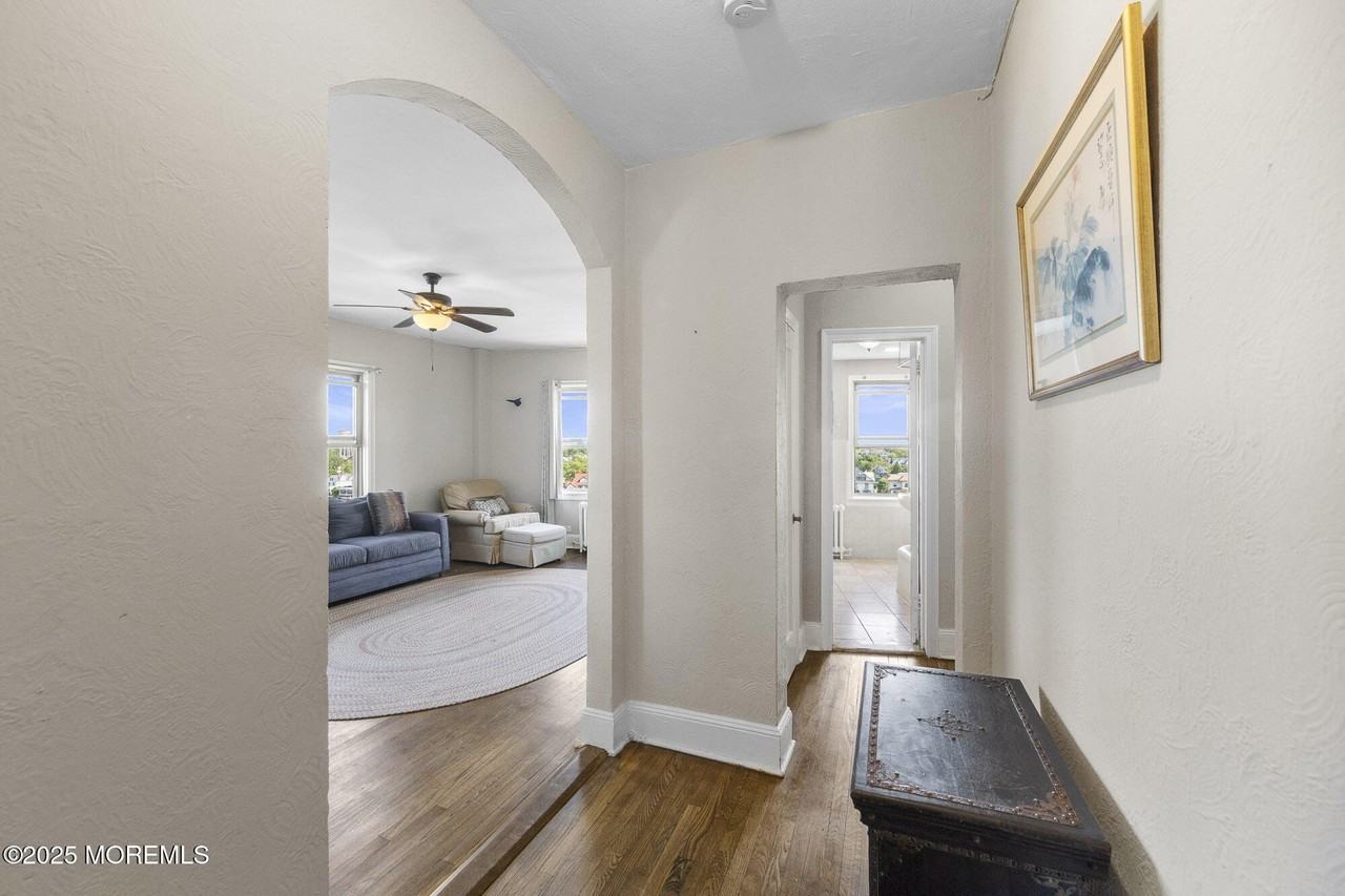 400 Deal Lake Dr Apt 7h - Photo 4 of 48