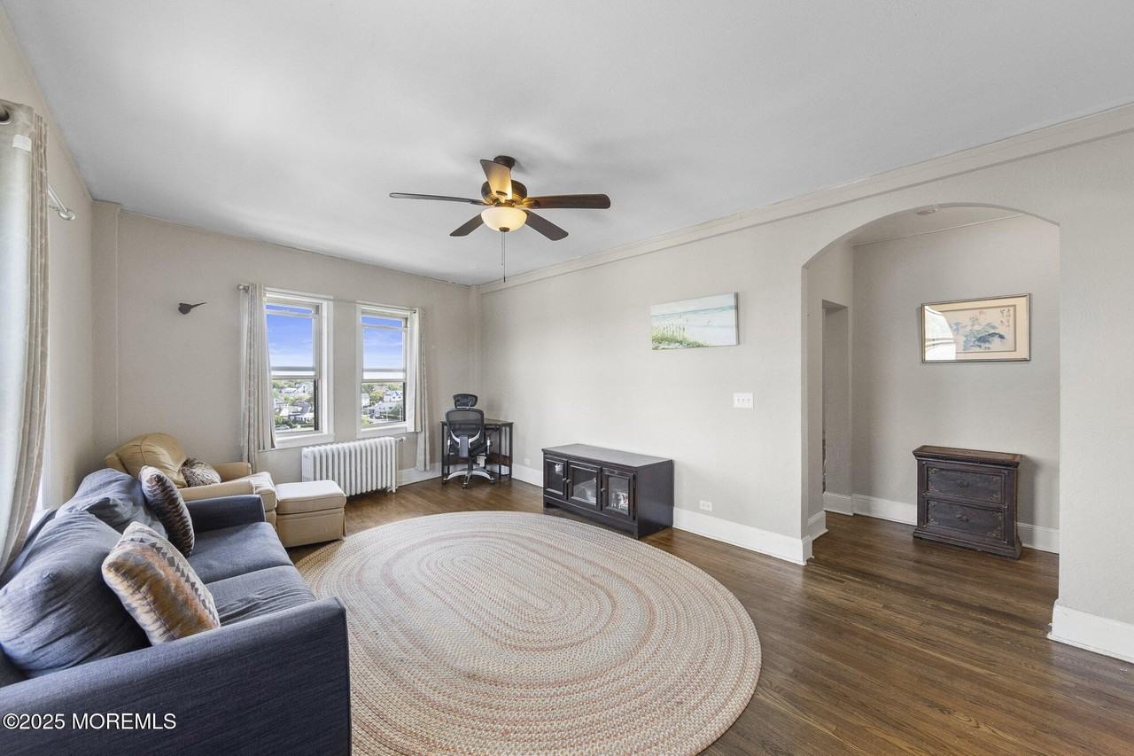 400 Deal Lake Dr Apt 7h - Photo 6 of 48