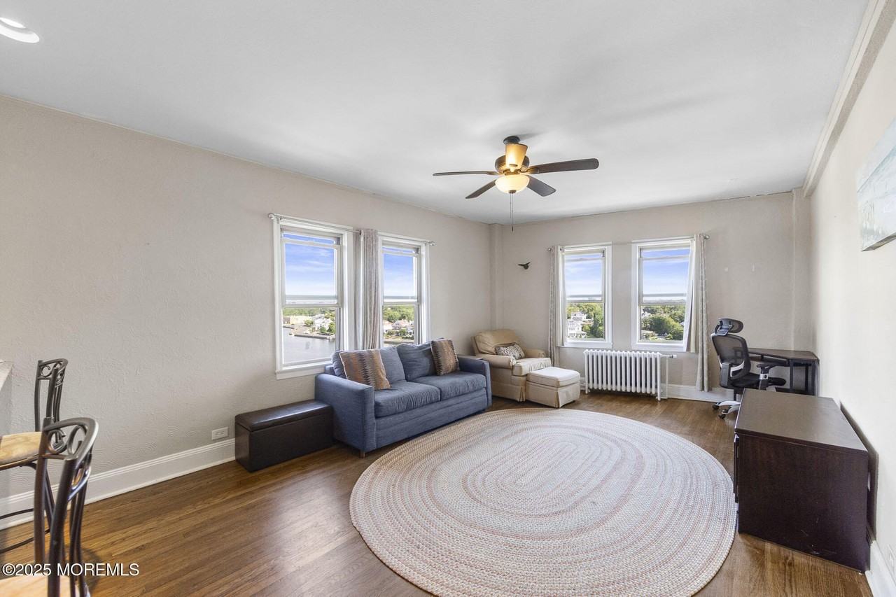 400 Deal Lake Dr Apt 7h - Photo 7 of 48