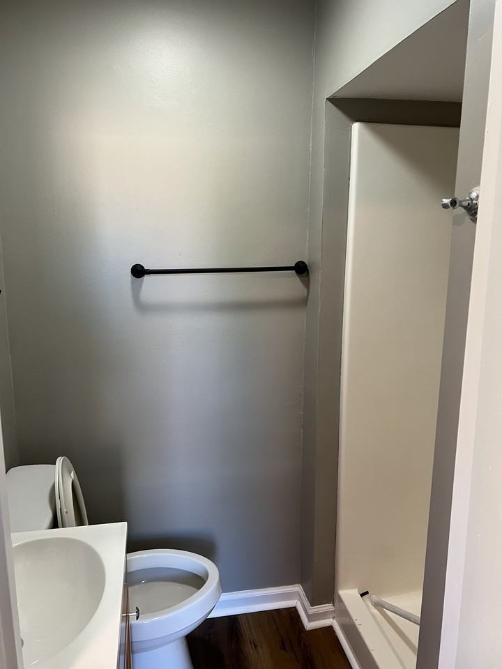 340 N Hamilton St #A - Photo 6 of 11