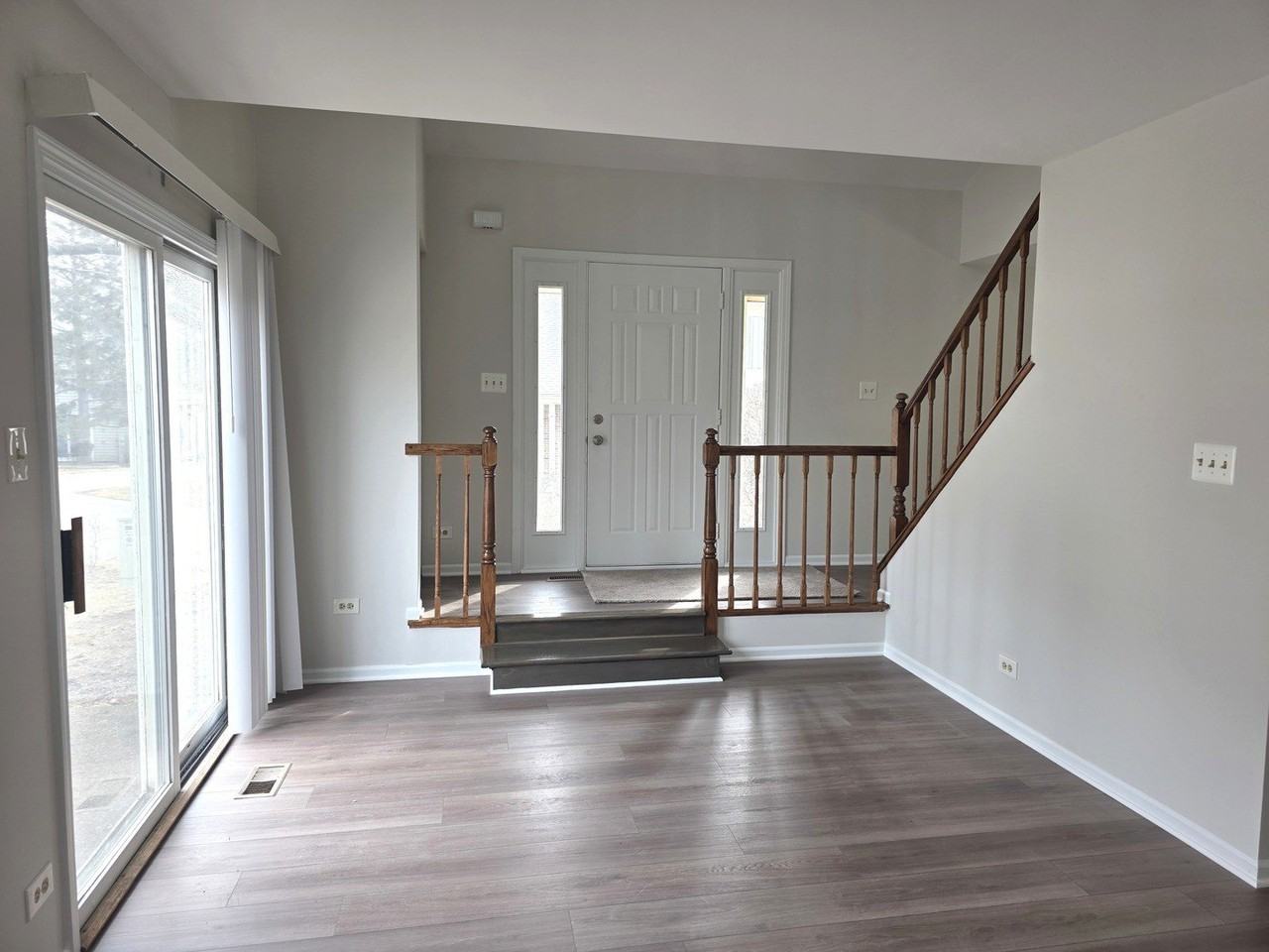 2549 College Hill Cir - Photo 7 of 14