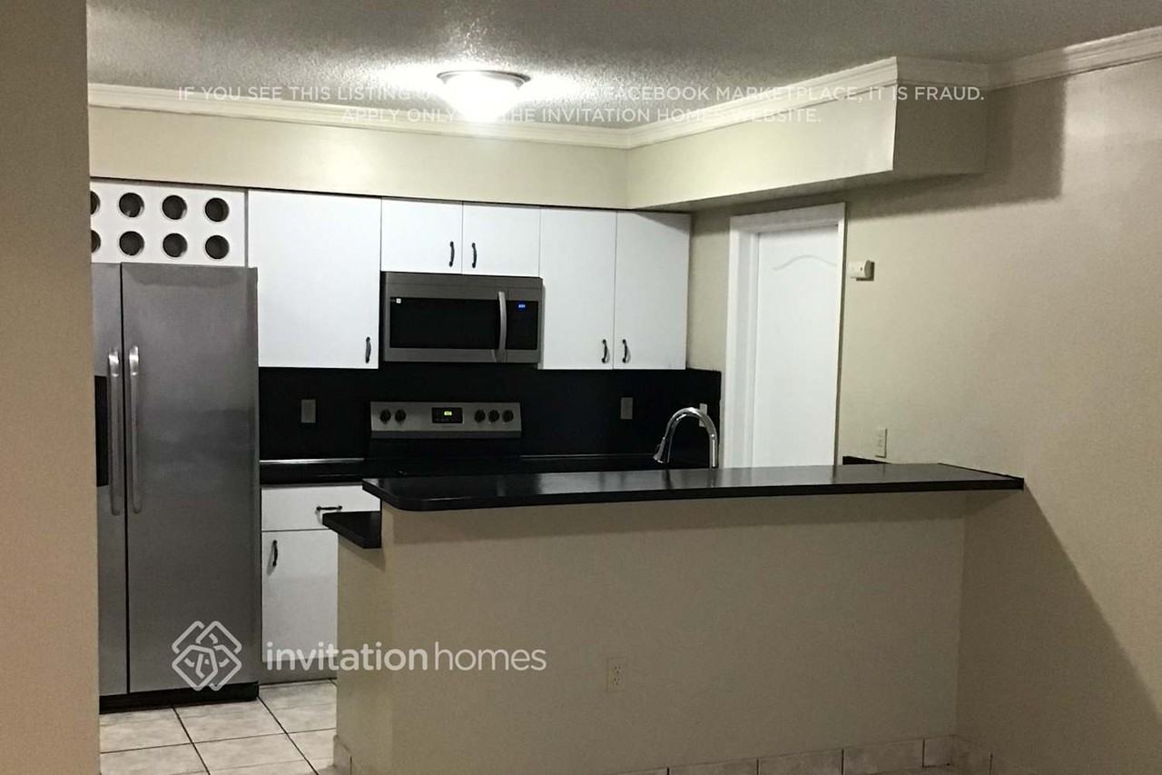 9280 Sw 154th Ct - Photo 3 of 8