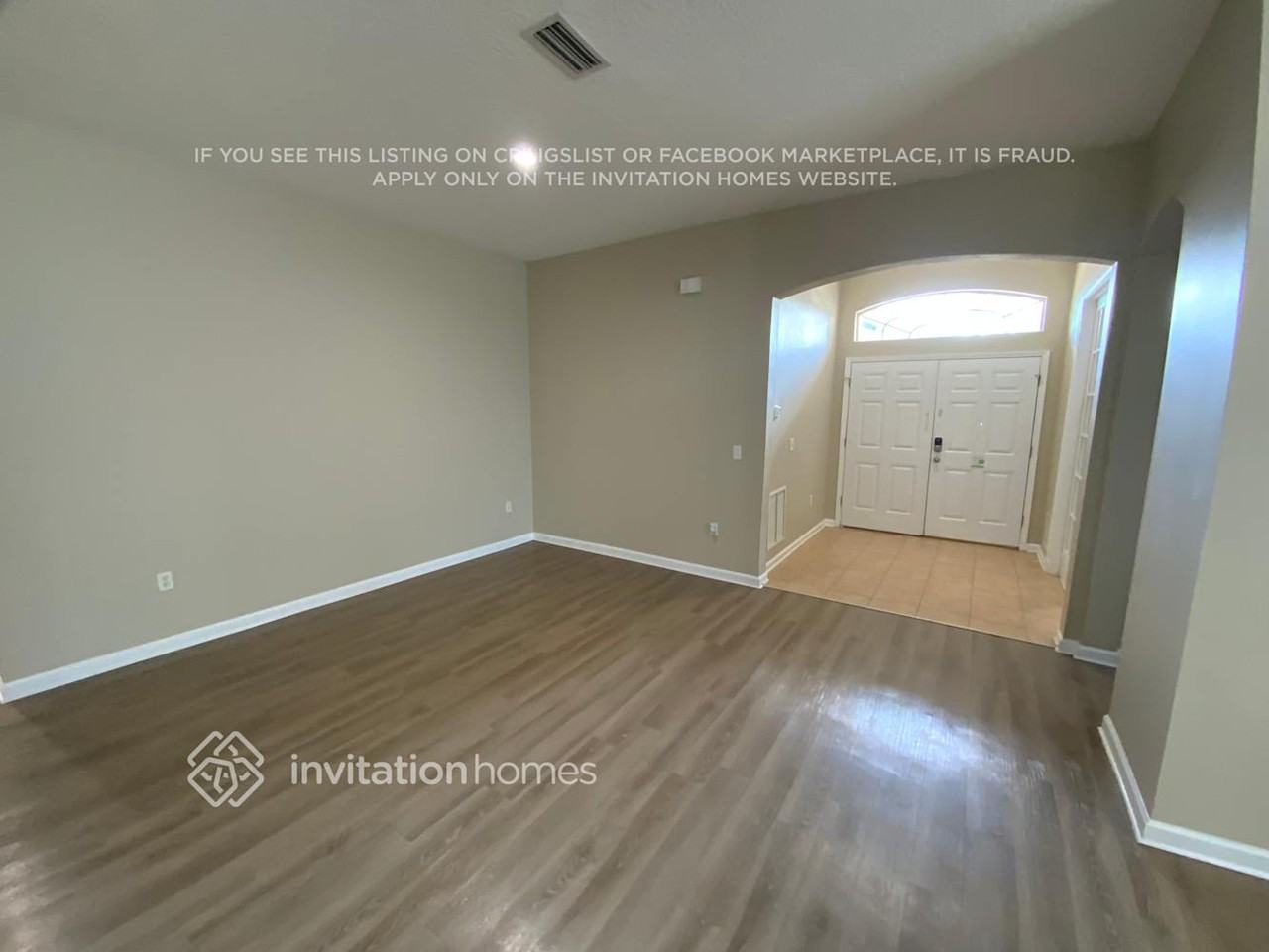 833 Lord Nelson Blvd - Photo 3 of 15