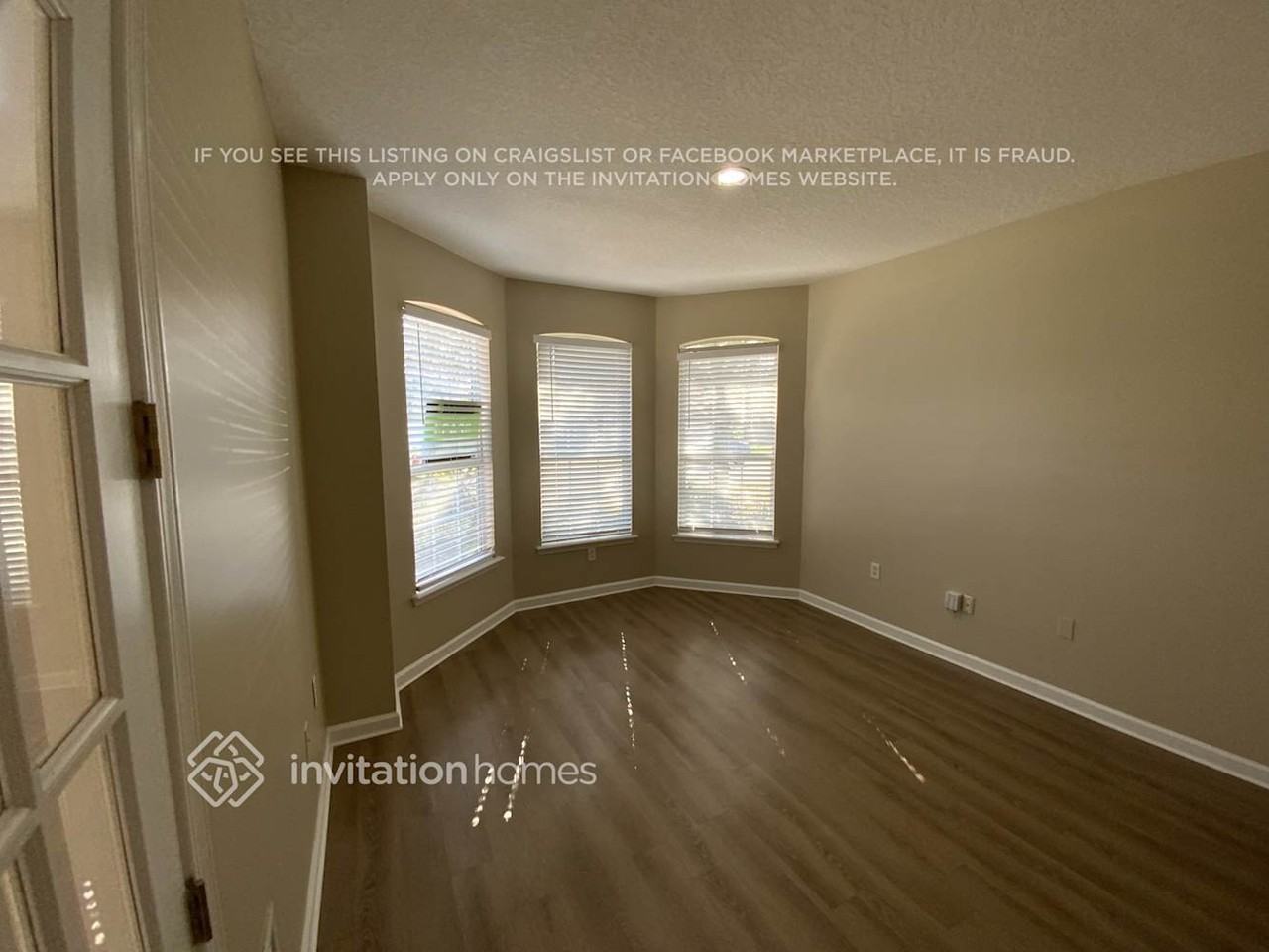 833 Lord Nelson Blvd - Photo 5 of 15