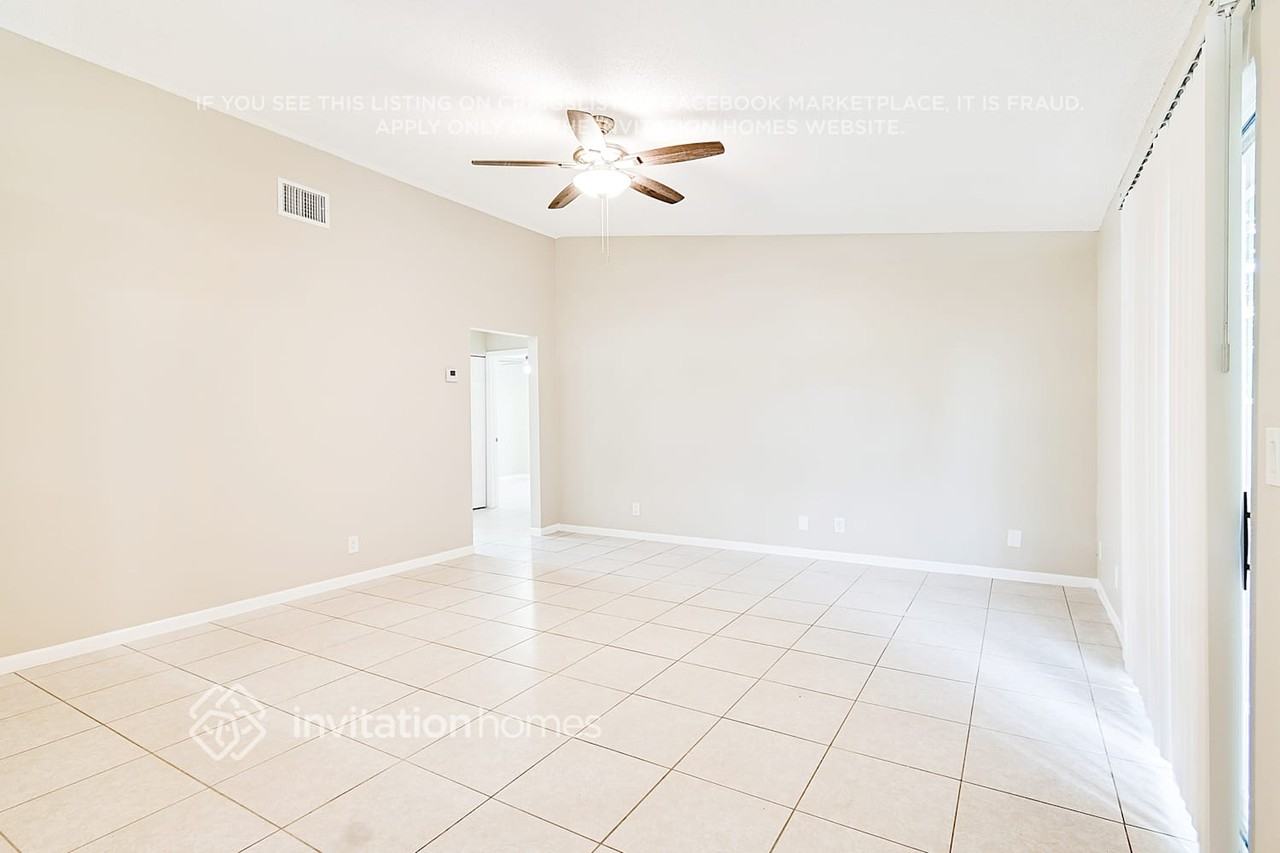 316 Fleming Ave - Photo 4 of 17