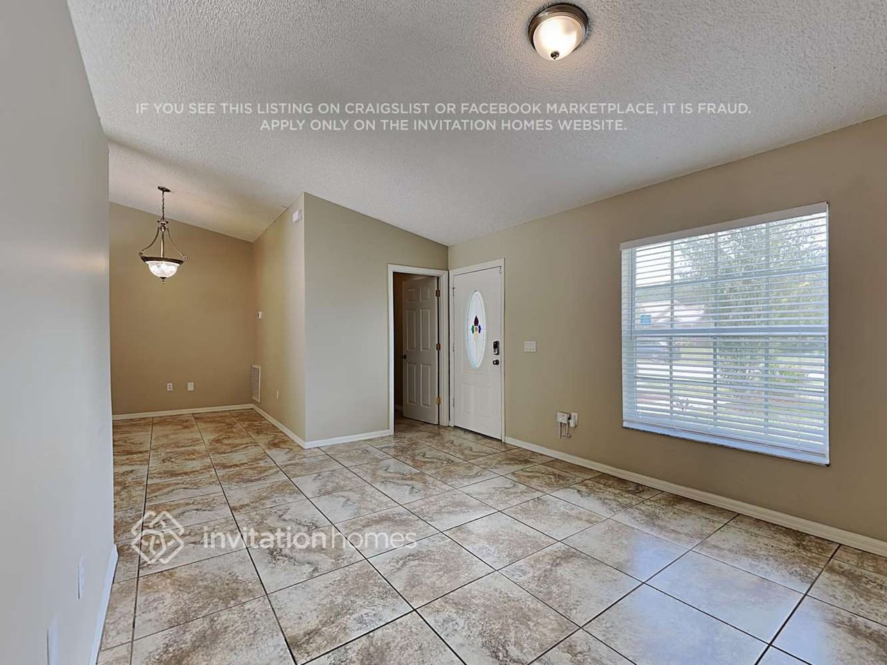 1718 Hazelton St Nw - Photo 4 of 18