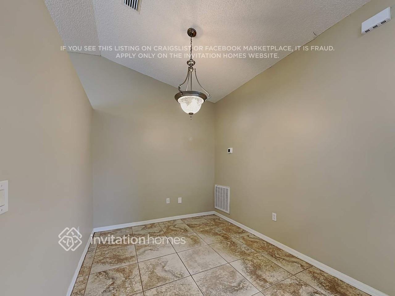 1718 Hazelton St Nw - Photo 5 of 18