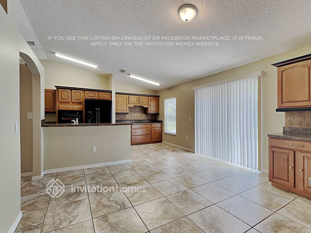 1718 Hazelton St Nw - Photo 6 of 18