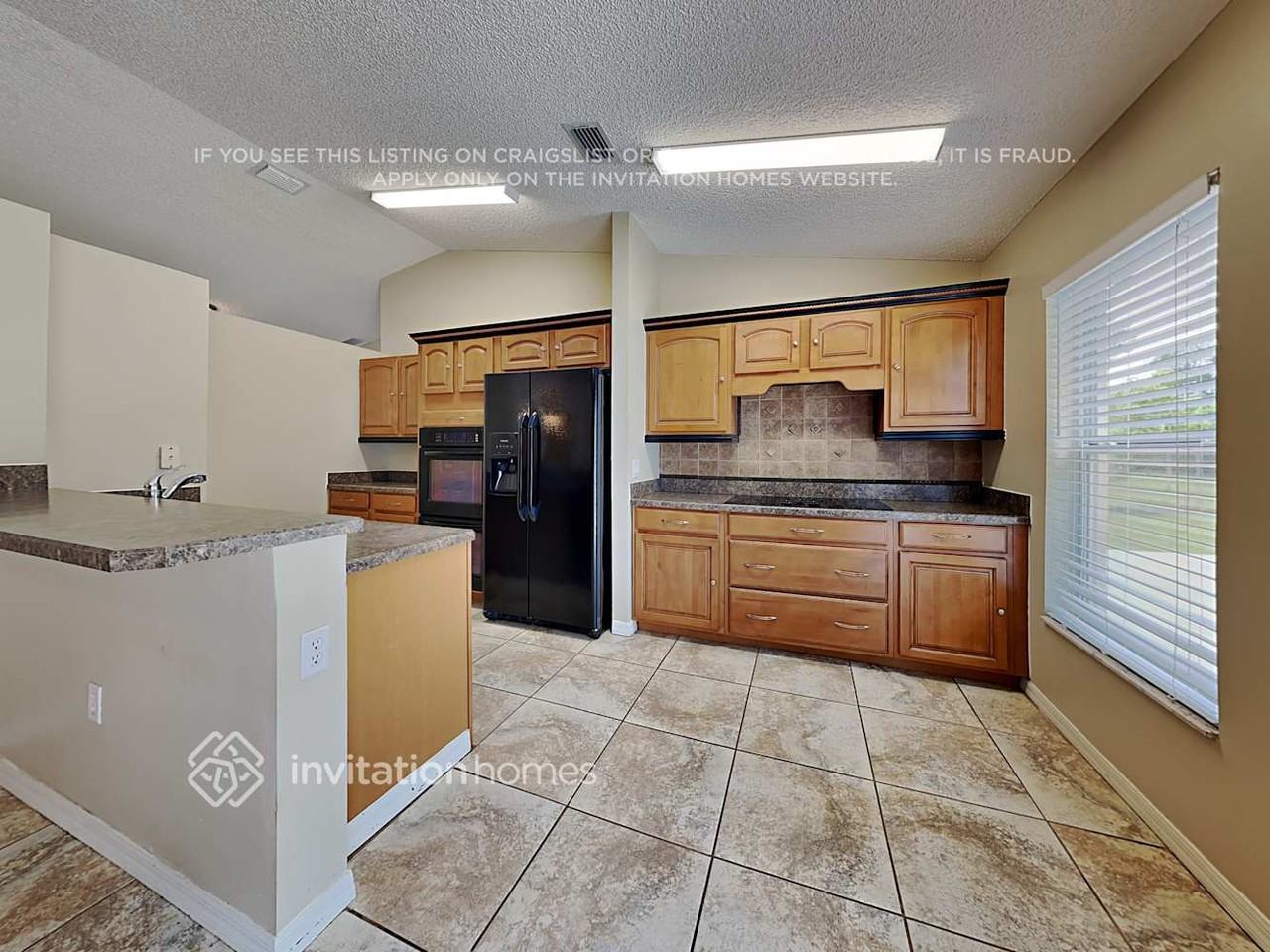 1718 Hazelton St Nw - Photo 7 of 18