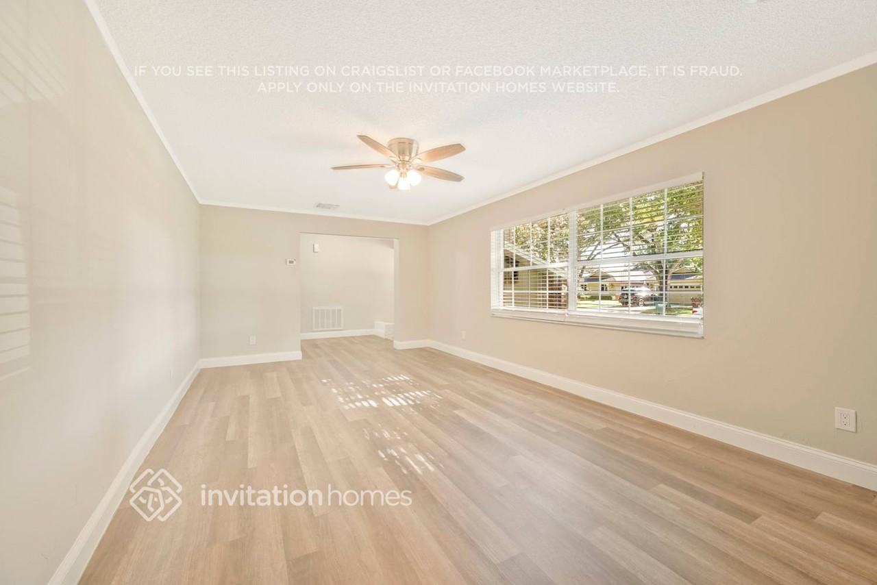 921 Oak Forest Dr - Photo 6 of 26