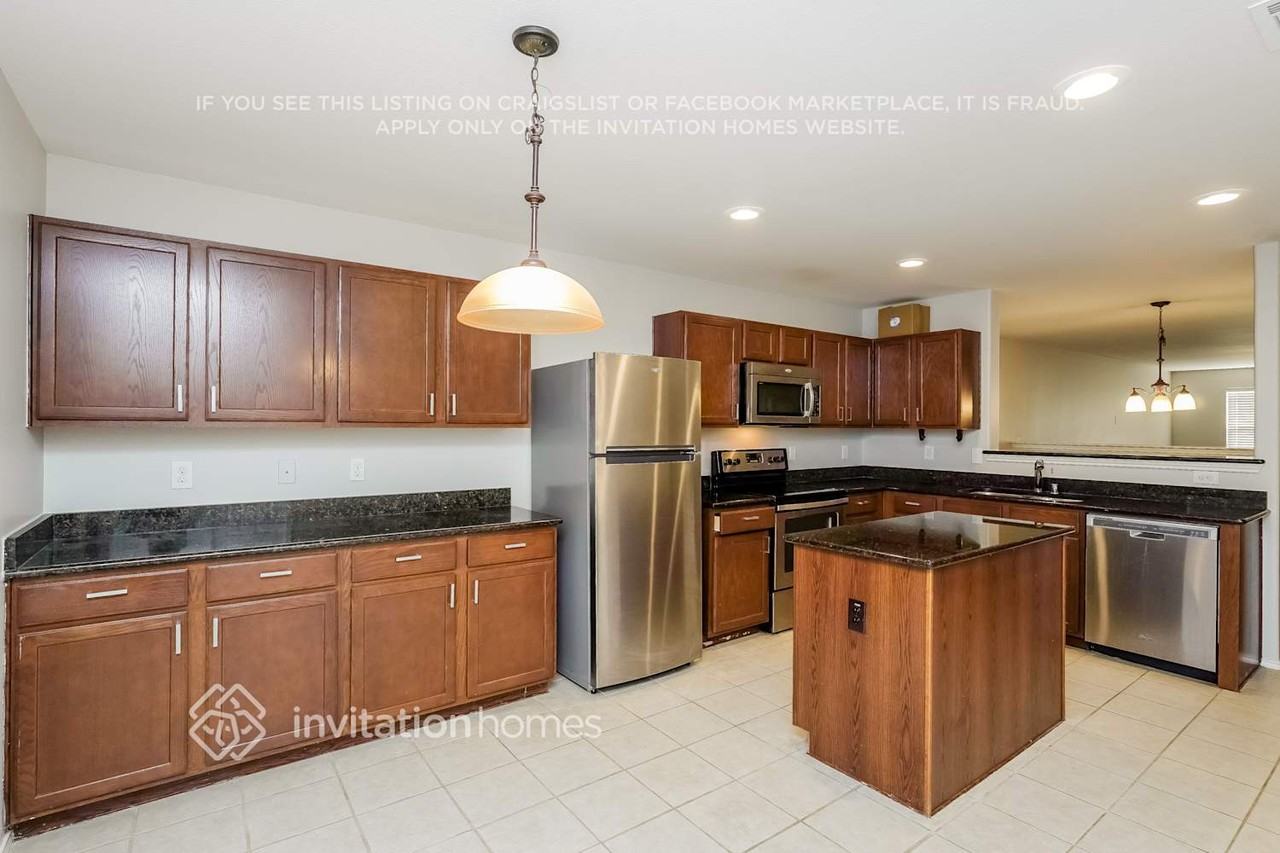 10329 Pyrite Dr - Photo 3 of 13