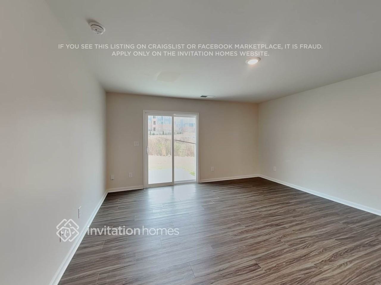 7316 Olive Coast St - Photo 4 of 23