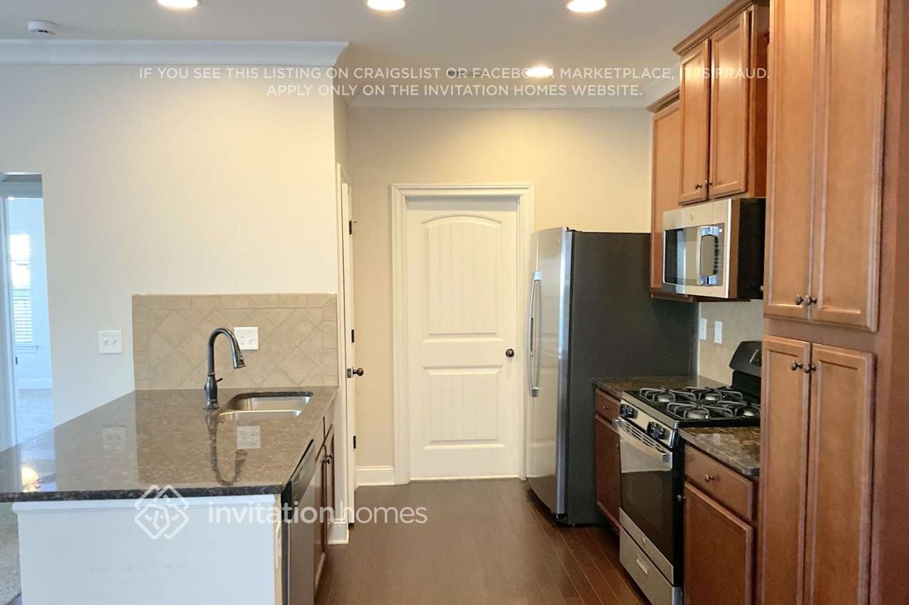 5510 Rialto Way - Photo 7 of 21