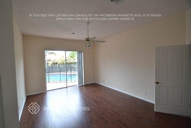 2015 Portland Ave - Photo 4 of 9