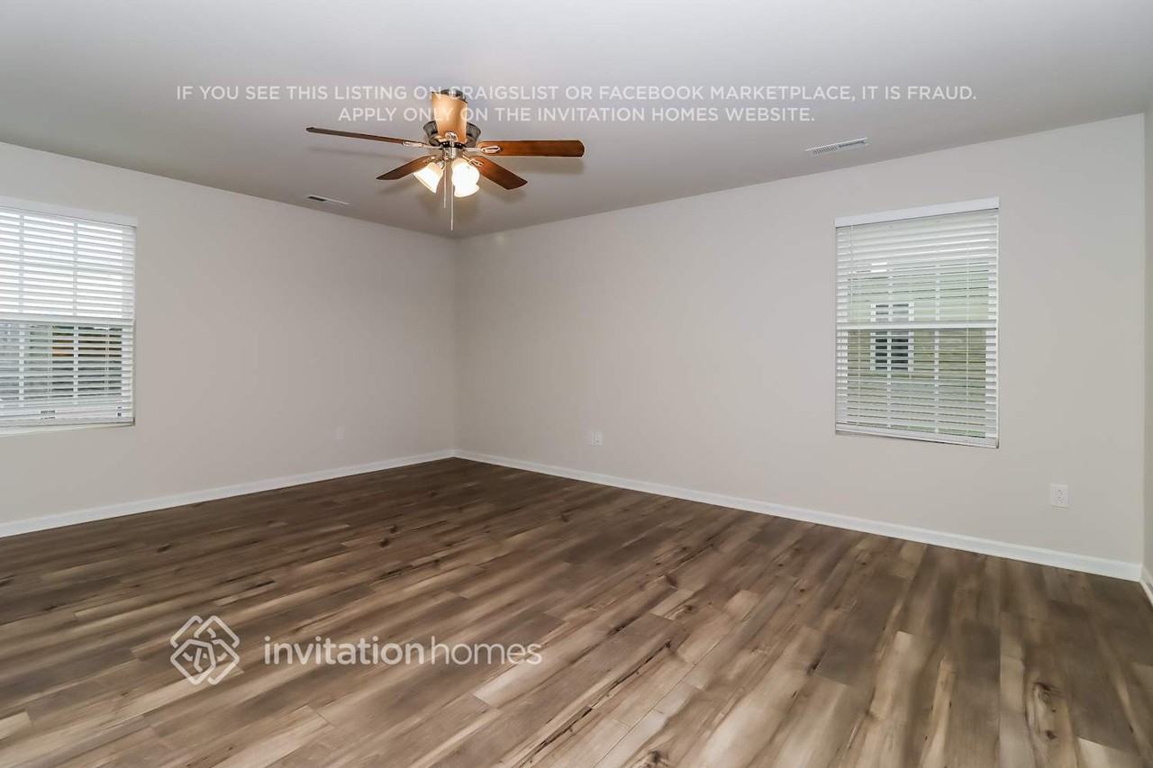 133 Hazelnut Way - Photo 4 of 15