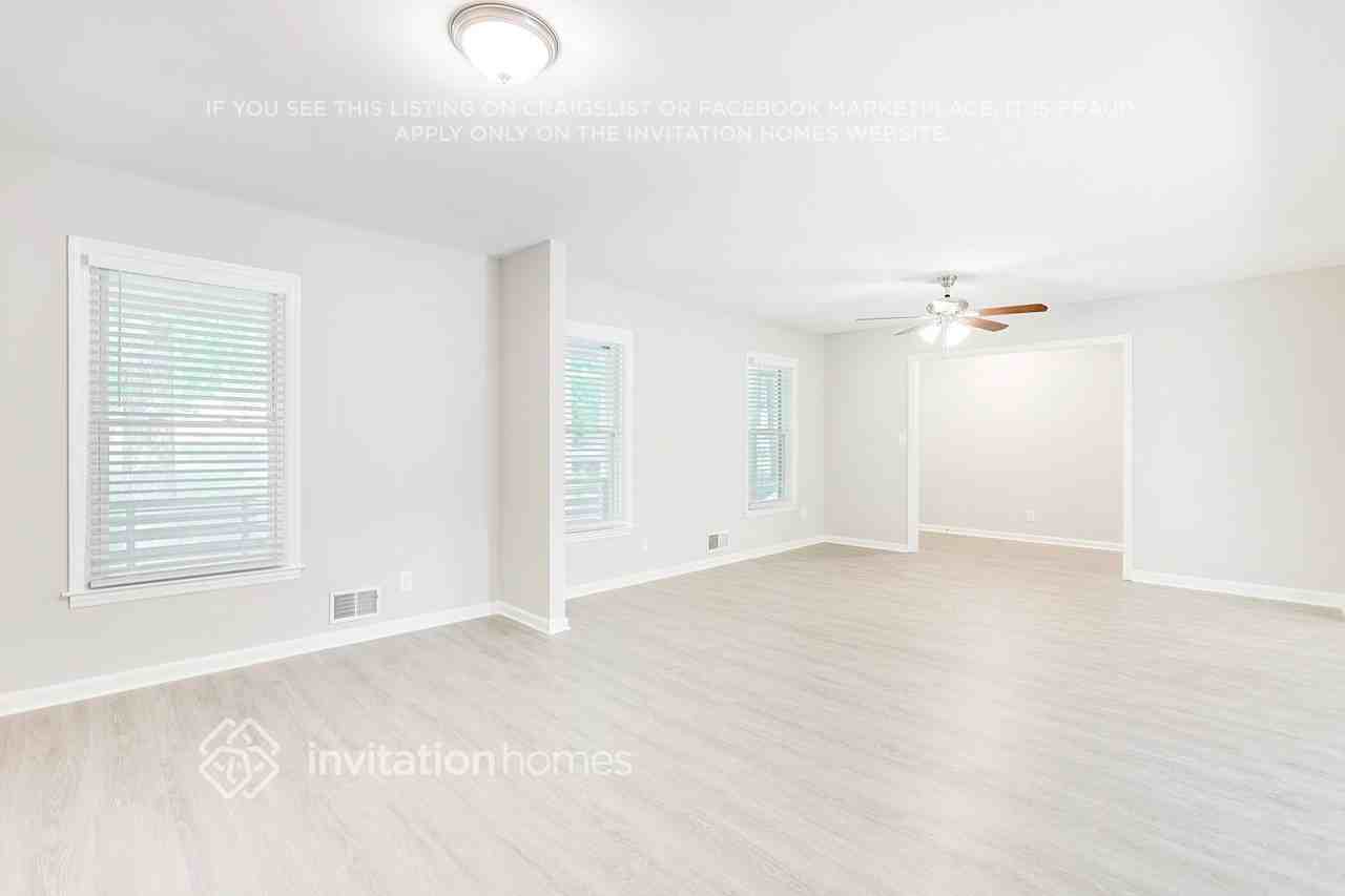 4430 Pullen Ln - Photo 5 of 25