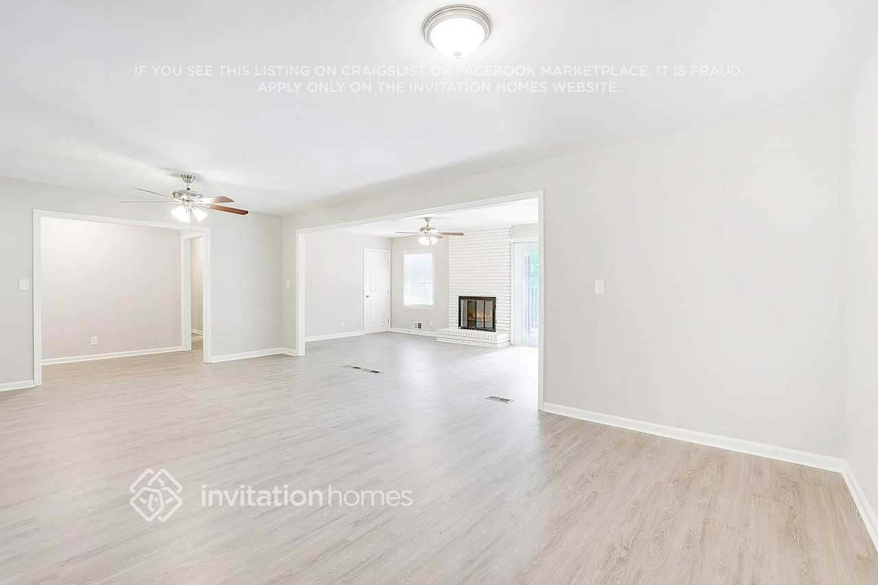 4430 Pullen Ln - Photo 7 of 25