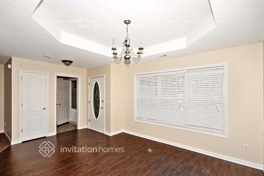 3061 Ridgeview Dr - Photo 2 of 19