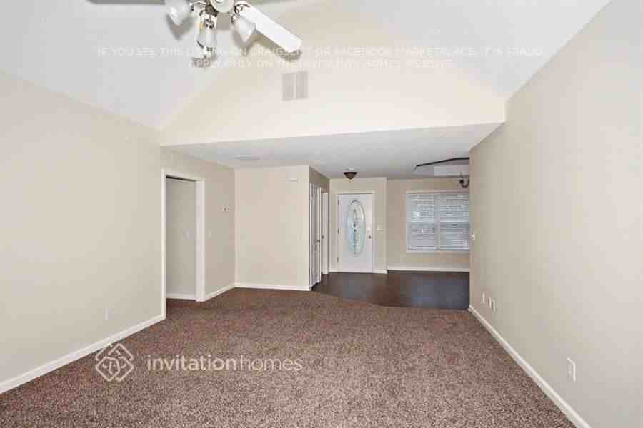 3061 Ridgeview Dr - Photo 5 of 19