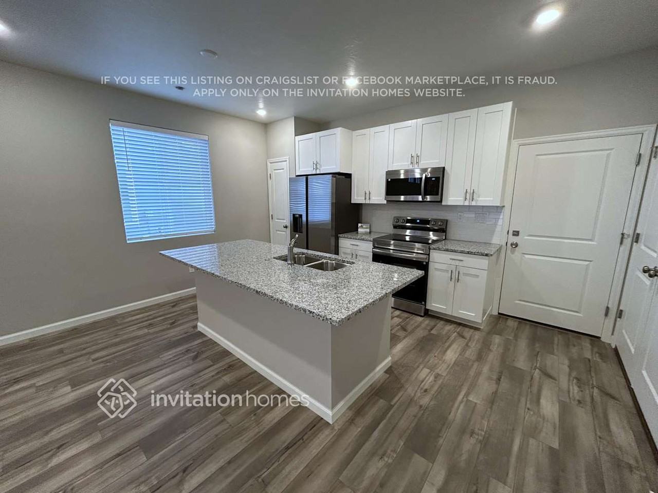 114 N Riverside Dr - Photo 5 of 20