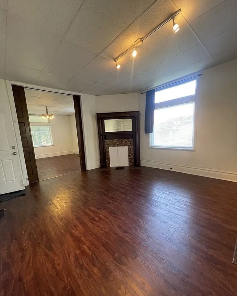 1038 State Ave #1 - Photo 3 of 7