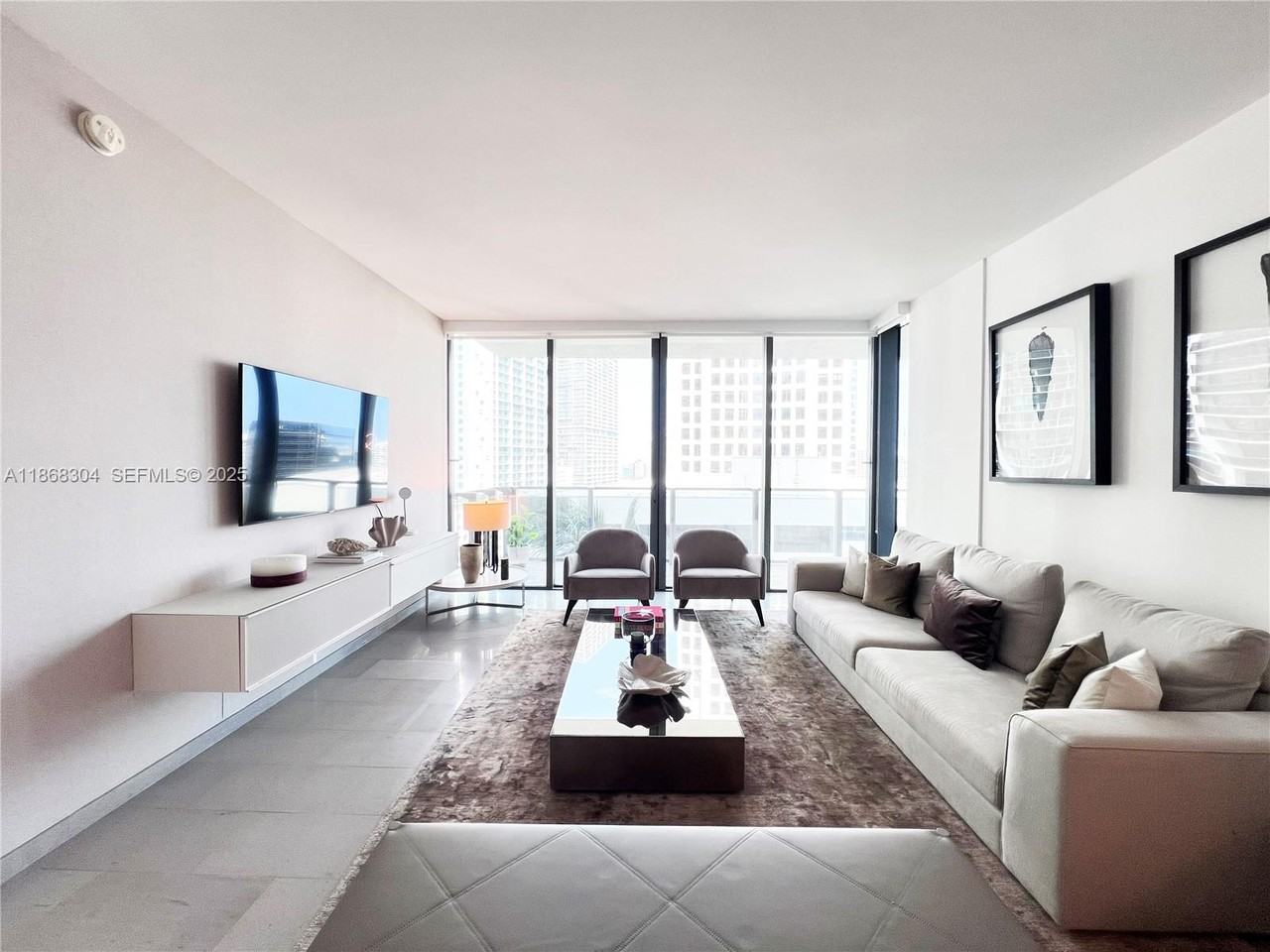 68 Southeast 6th Street #1003 - Photo 5 of 15