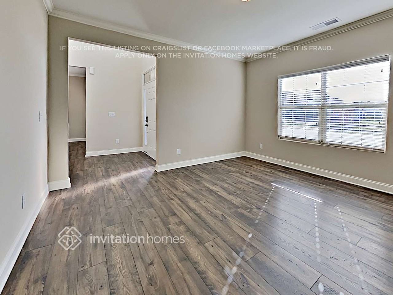 5399 Roberta Crossing Dr - Photo 5 of 22