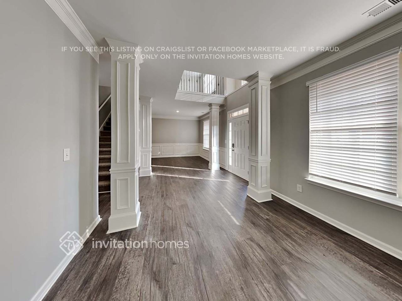 1347 Cochran Xing - Photo 4 of 20