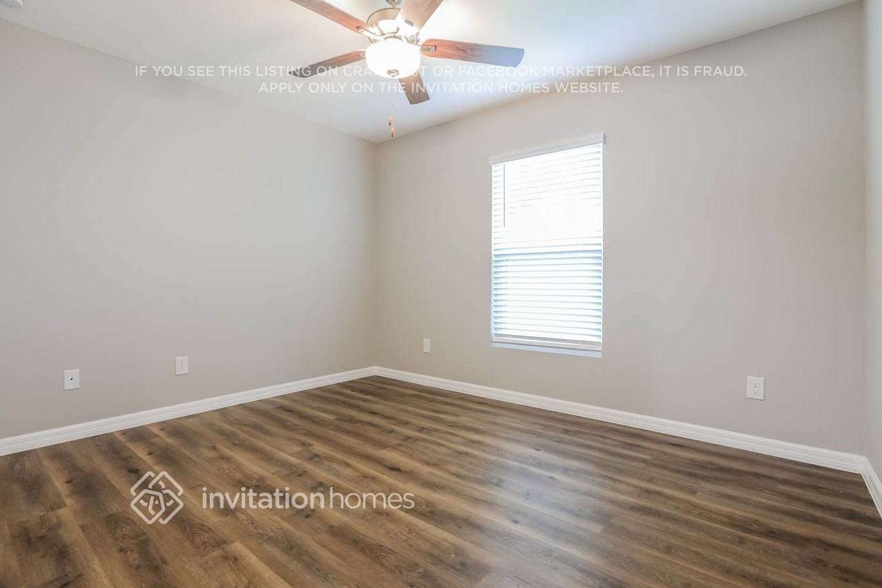 1094 Veronica St - Photo 7 of 17