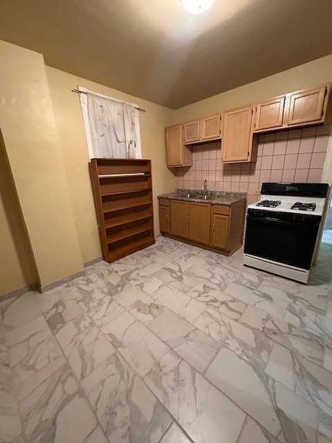 3450 W 23rd St Unit 2 - Photo 6 of 11