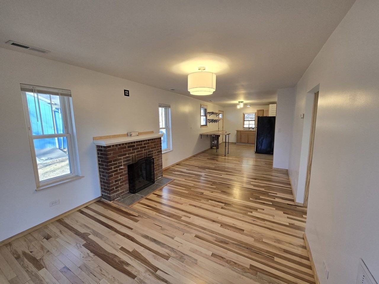 3352 E 2059th Rd - Photo 2 of 8