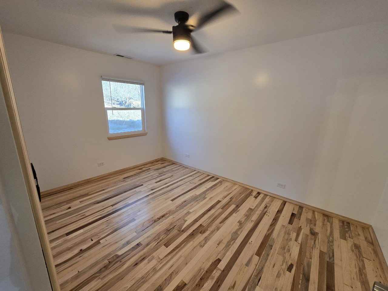 3352 E 2059th Rd - Photo 6 of 8