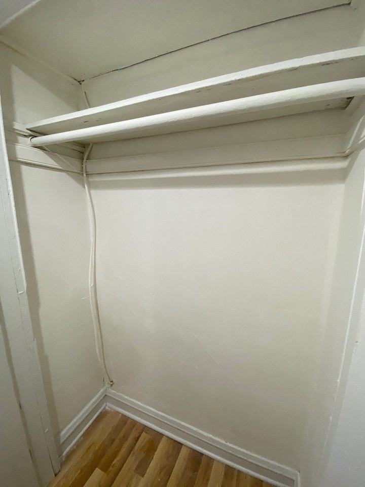 730 Reba Pl Apt G - Photo 3 of 17