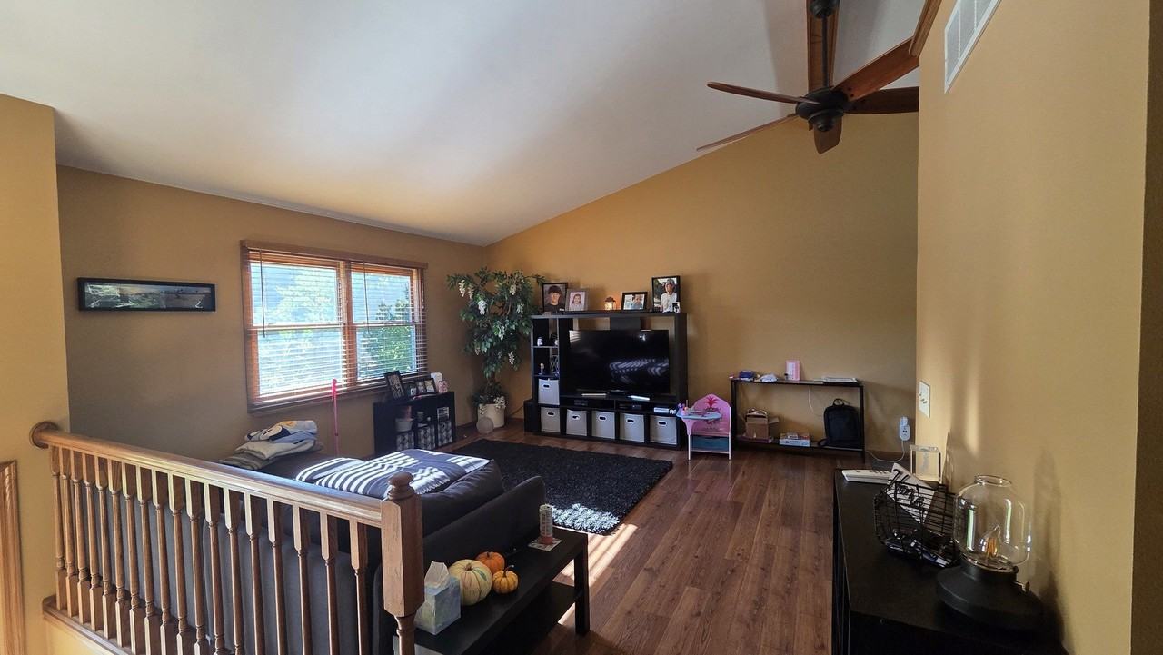 3611 Fawn Ln - Photo 3 of 17