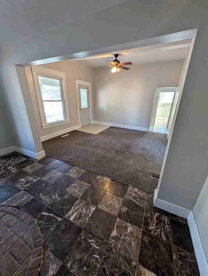 817 S Newton Ave #1 - Photo 3 of 20