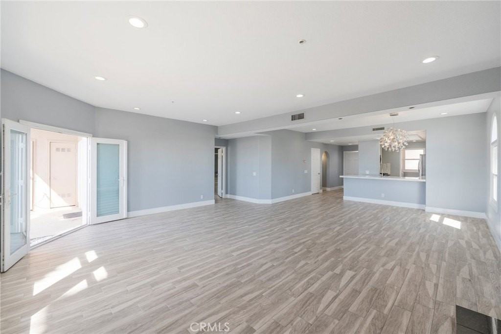 1900 Pacific Coast Hwy #16 - Photo 5 of 37