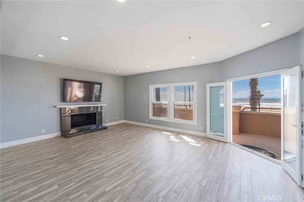 1900 Pacific Coast Hwy #16 - Photo 6 of 37