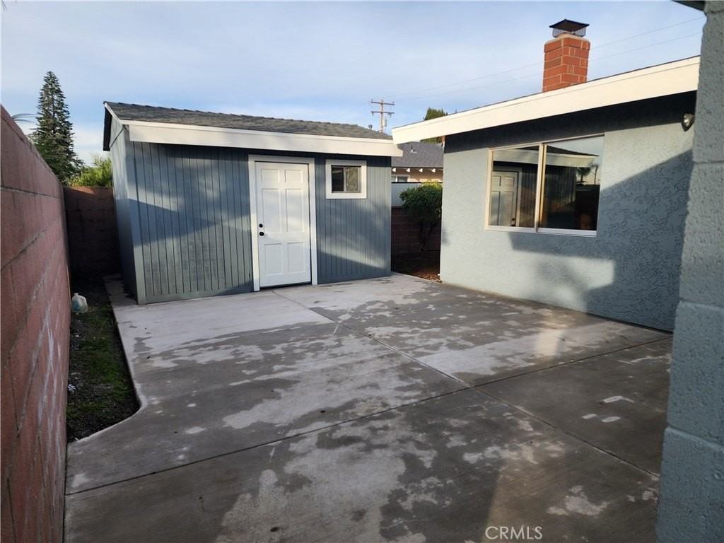 9731 Joyzelle Dr - Photo 2 of 10