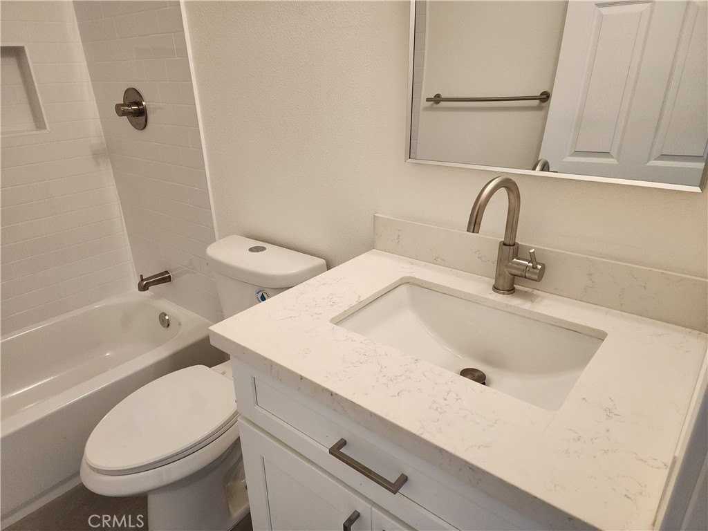 9731 Joyzelle Dr - Photo 4 of 10