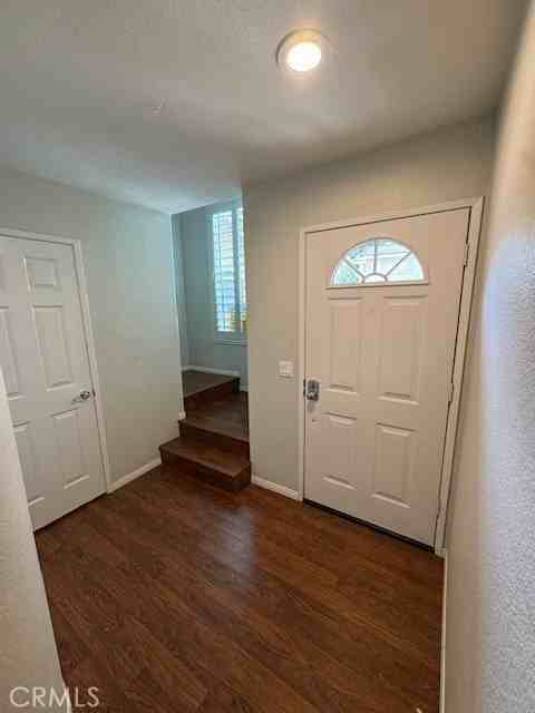 1055 S Saint Tropez Ave - Photo 4 of 27
